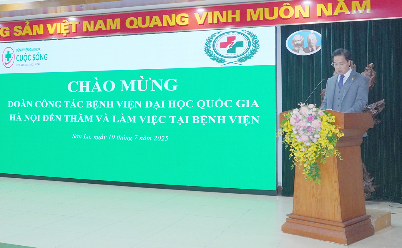 TS. BS PHẠM DƯƠNG HIẾU – PGĐ Bệnh viện ĐHQG Hà Nội phát biểu tại Chương trình ký kết